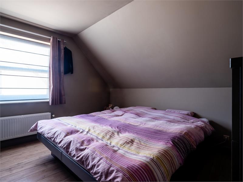 Instapklare woning in rustige wijk te Eeklo. 