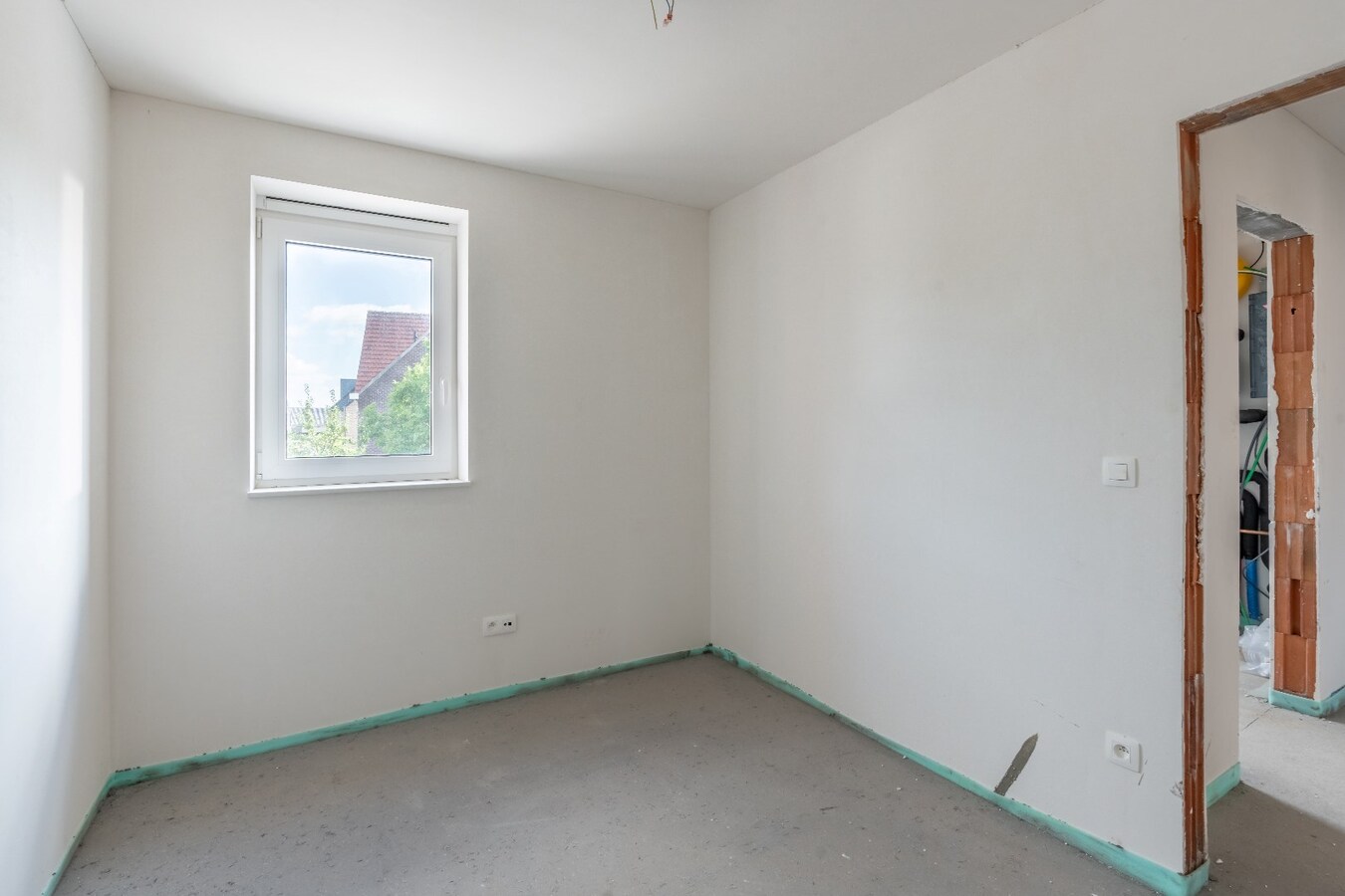 Appartement met twee slaapkamers, ruim terras en garage. 