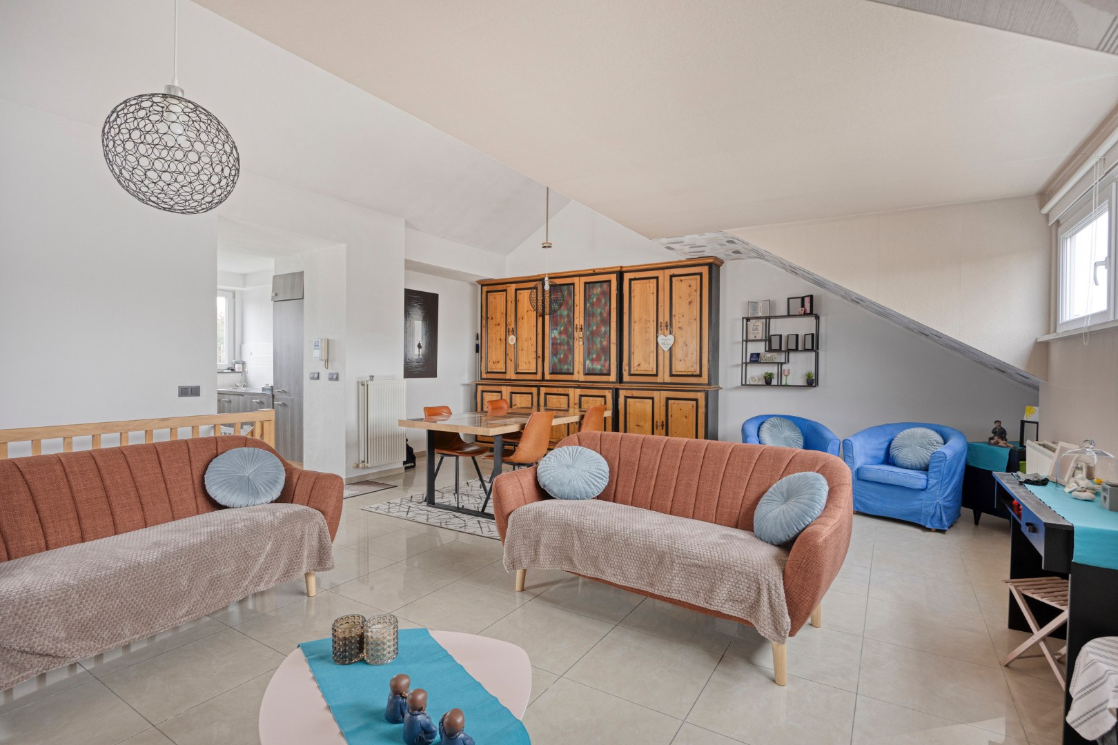 Instapklaar duplex appartement met 2 slpk. in het centrum van Sint-Jozef-Olen 