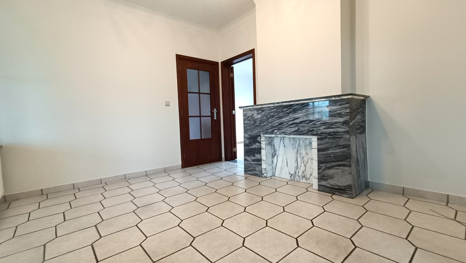 Ruime villa met garage en tuin 