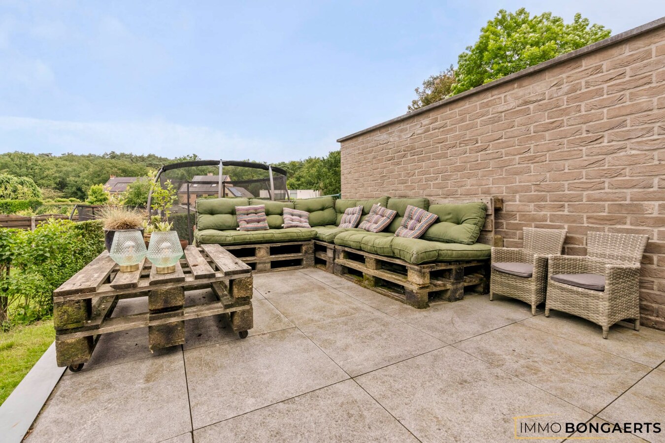 Karaktervolle woning met 4 slaapkamers, tuin en garage. 