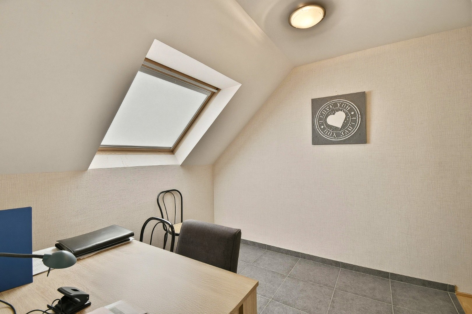 Duplex-appartement in rustige residentie met twee slaapkamers en terras 