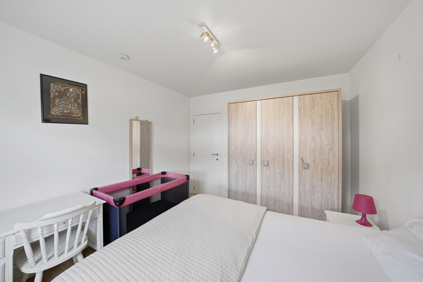 Instapklaar appartement met groot terras in Bredene - vlak bij de zee 