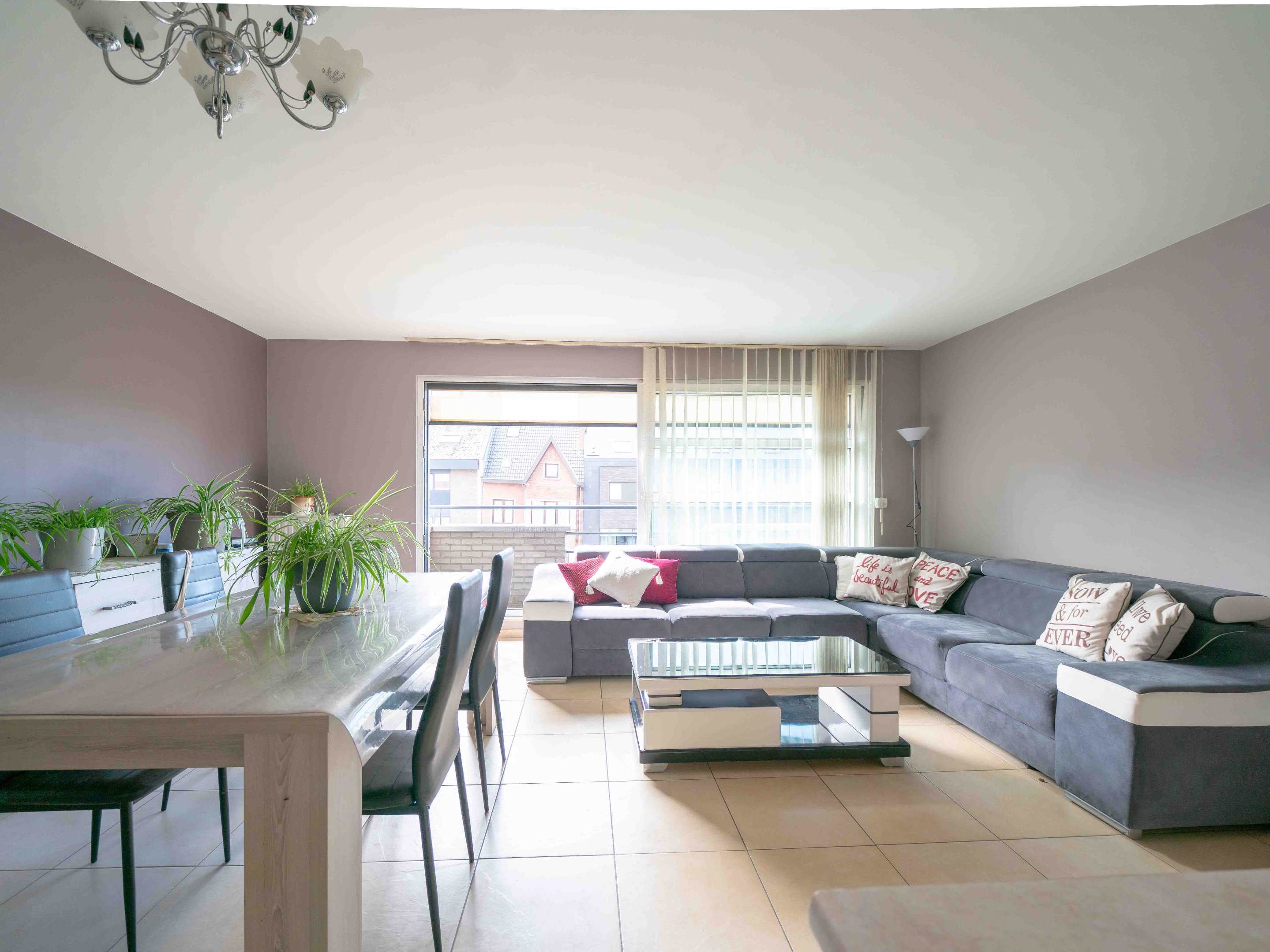 Instapklaar 2-kamer appartement nabij centrum Dilbeek 