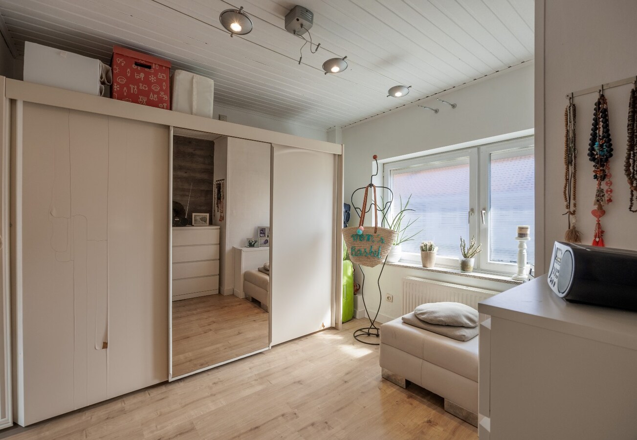 Charmante en lichtrijke gezinswoning met tuin in rustige, groene omgeving te Heist. 