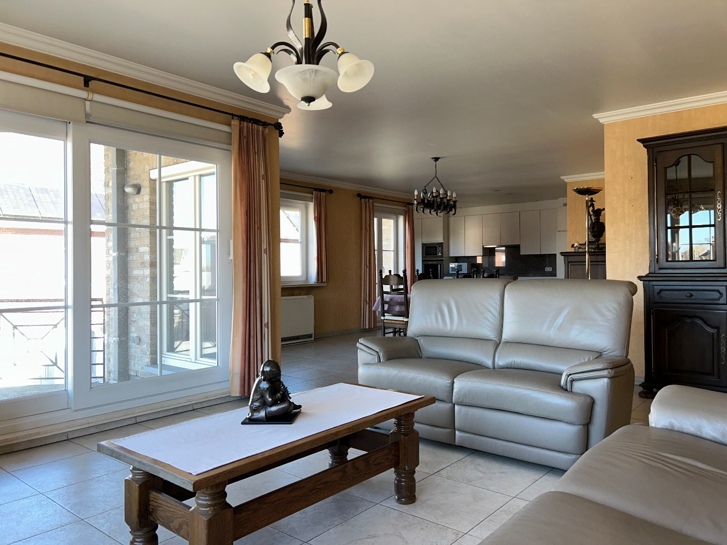 Prachtig hoekappartement met garage en private berging 