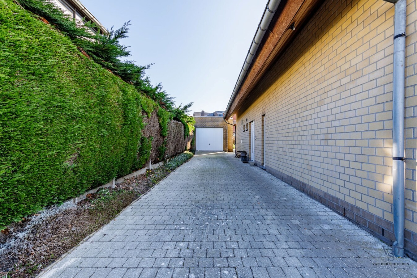 Tijdloze villa met praktijkruimtes 