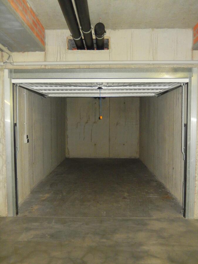 Gesloten garagbox te Jabbeke 