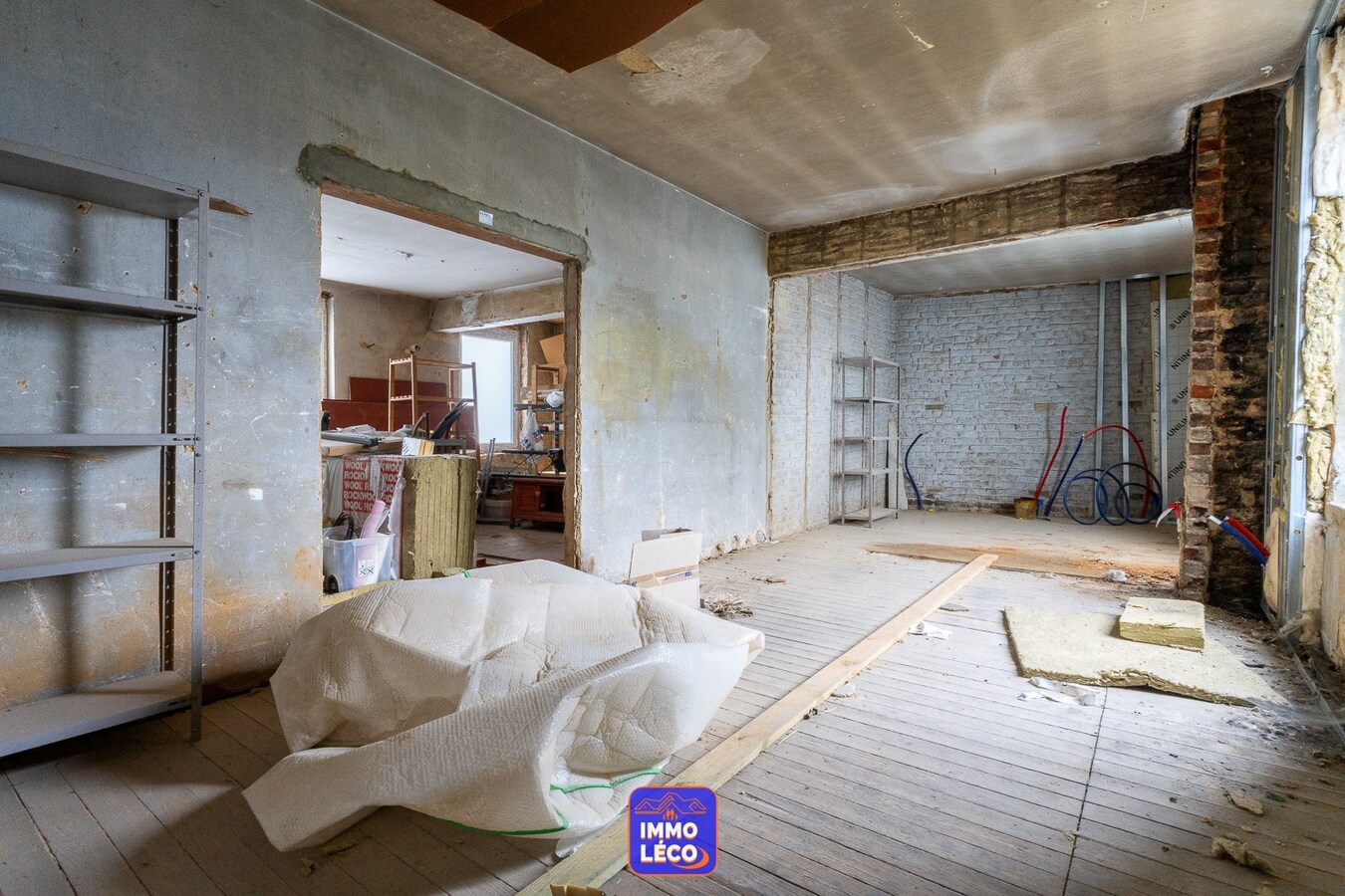 Grande maison d'habitation avec jardin, EXCELLENT POTENTIEL ! 