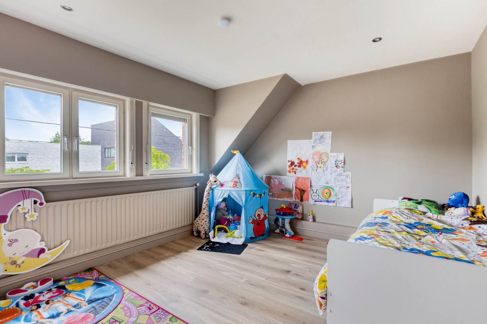 Gerenoveerde gezinswoning met 3 slpk. op een ruim perceel van 1.344m² in Geel 