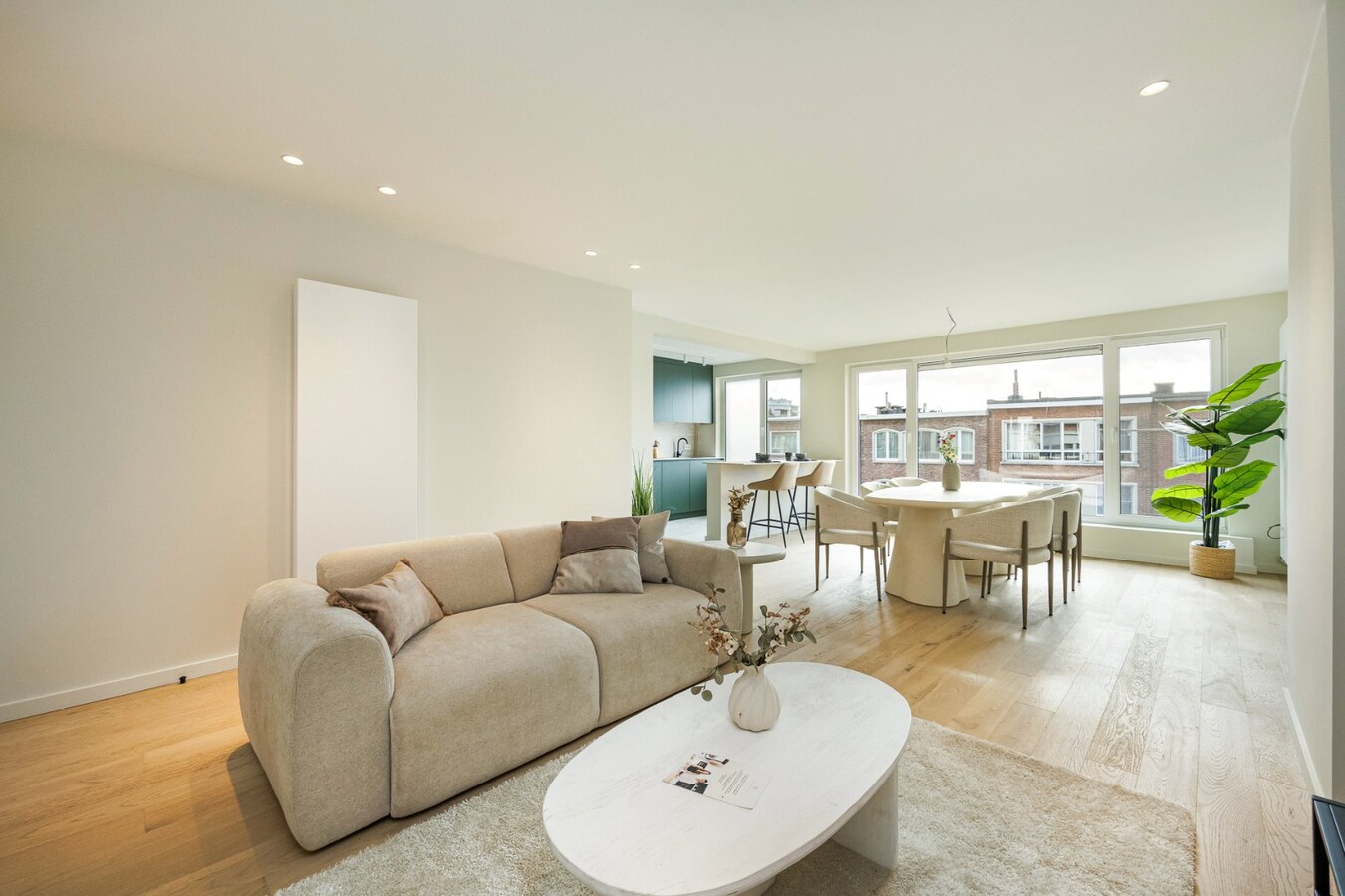Recent gerenoveerd appt. met 2 slpk te Deurne! 