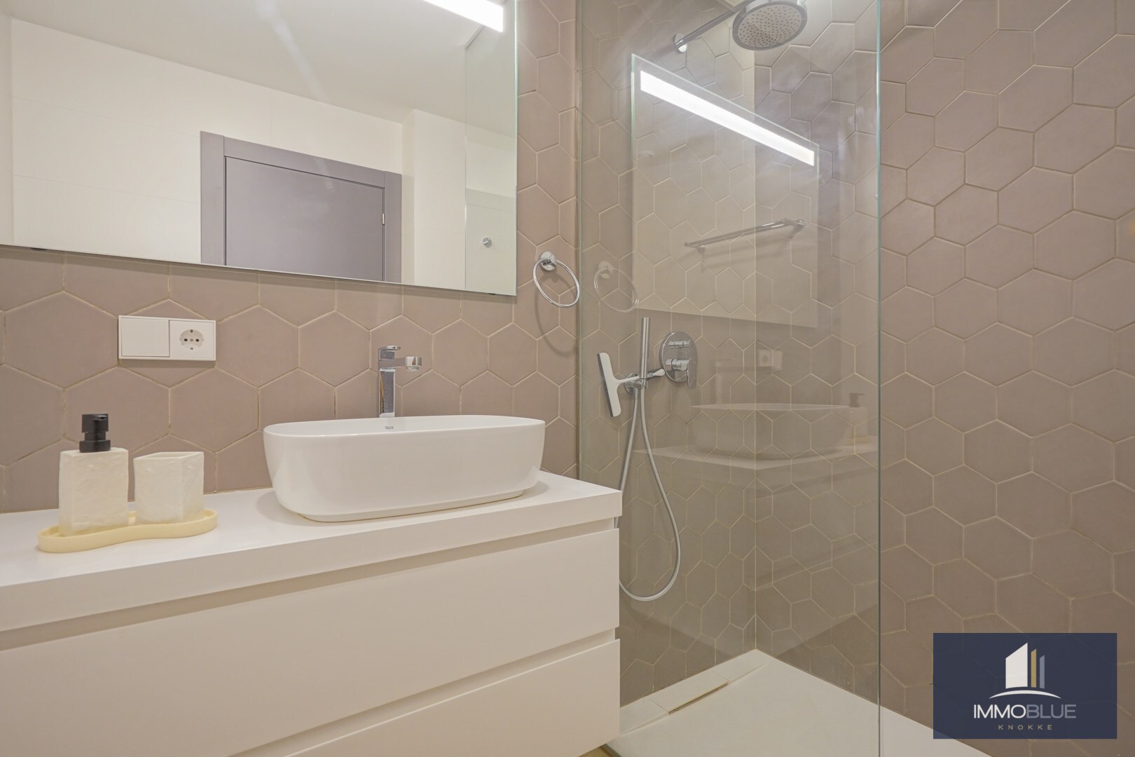 Appartement ensoleillé avec deux chambres à Cumbre del Sol. 