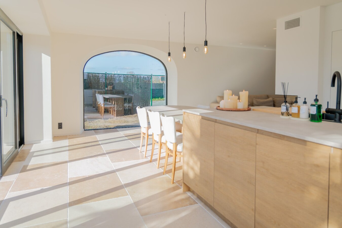 Instapklare alleenstaande woning (EPC A) met 3 slaapkamers en zuidgerichte tuin in Vichte 