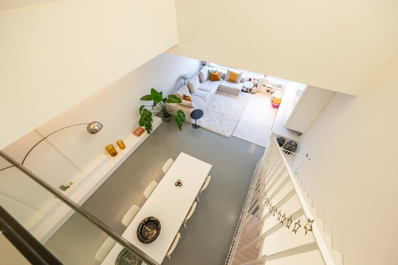 Instapklare designwoning met lift en zwembad 