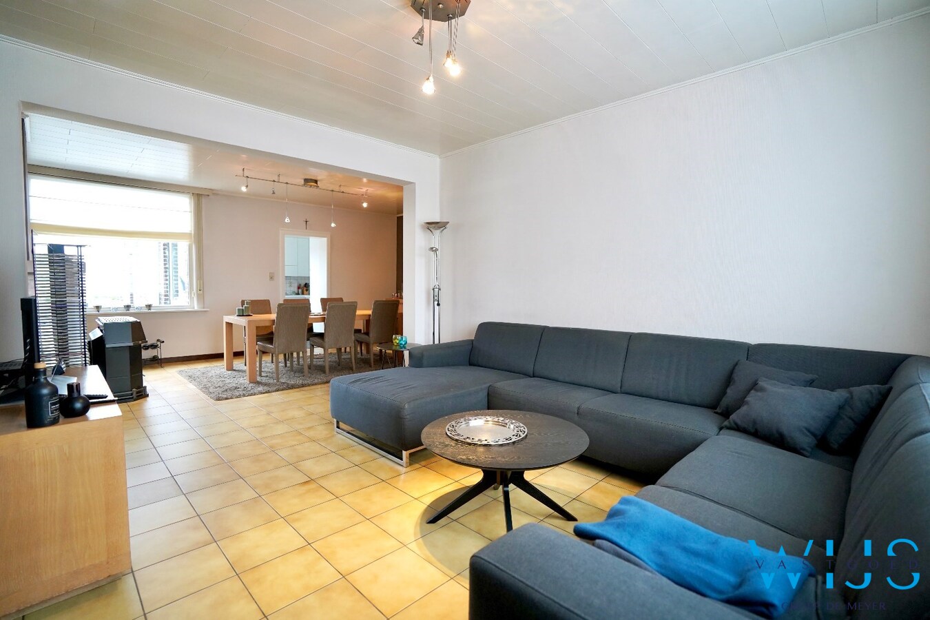 Stevig woonhuis aan de rand van het centrum van Sleidinge 