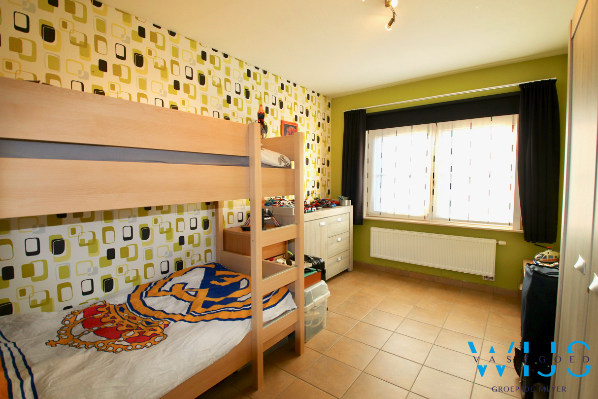 Instapklaar woonhuis met 4 slaapkamers &amp; tuin te Ertvelde ! 