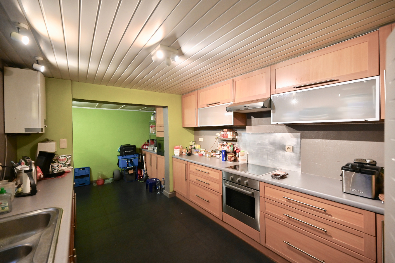 ONDER OPTIE !! TE RENOVEREN WONING MET MAGNIFIEKE TUIN 