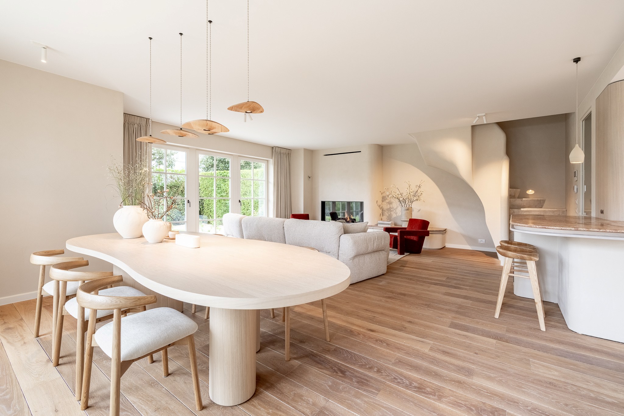 Prachtig gerenoveerde  halfopen woning op topligging nabij centrum, zee en strand 