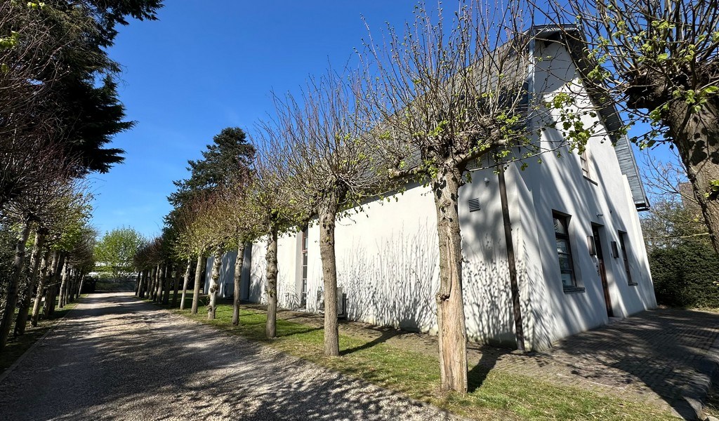 Standalone kantoorpand te huur in Deurle