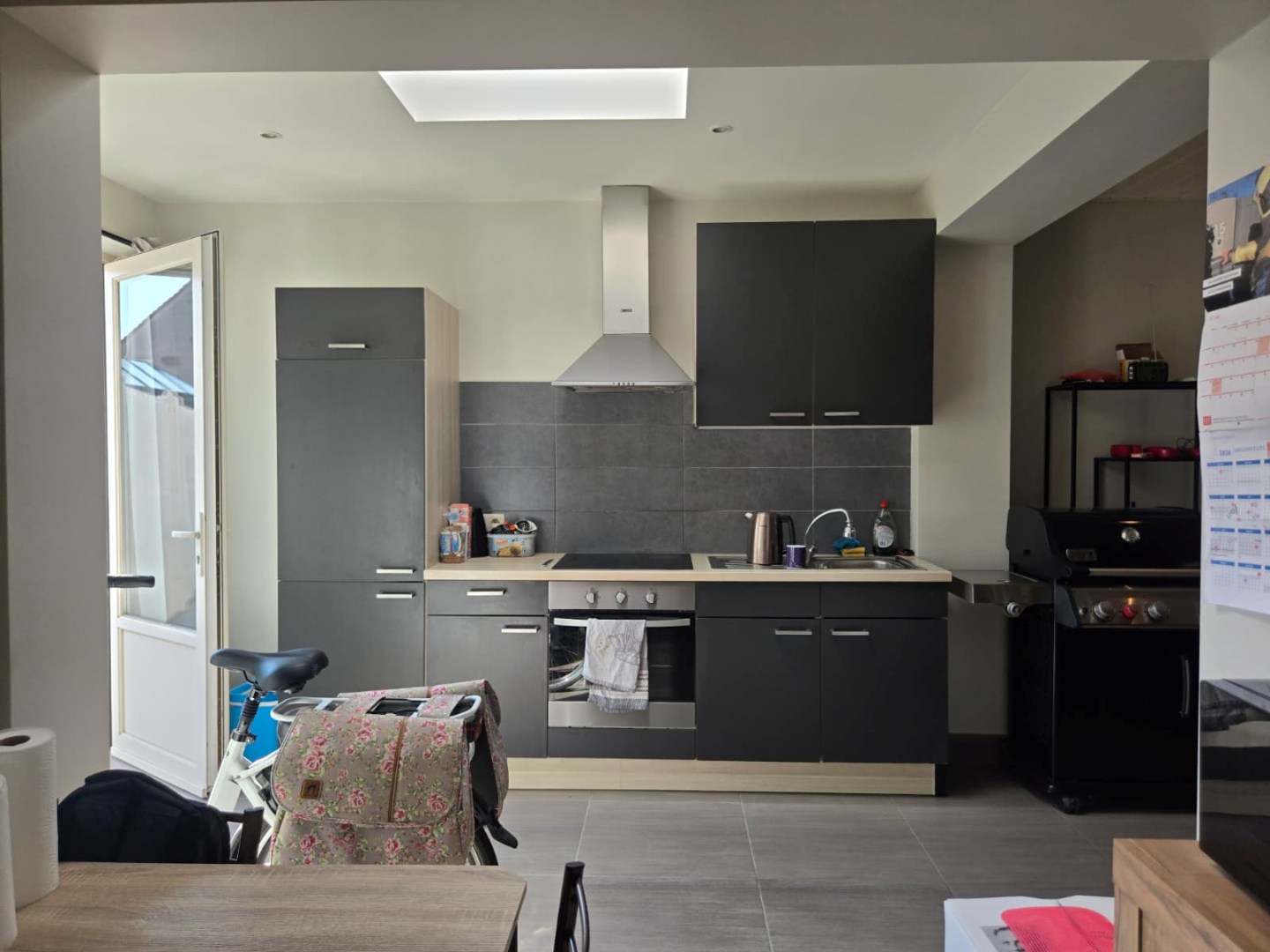 Ruime woning met tuin, drie slaapkamers en garage te Waregem 
