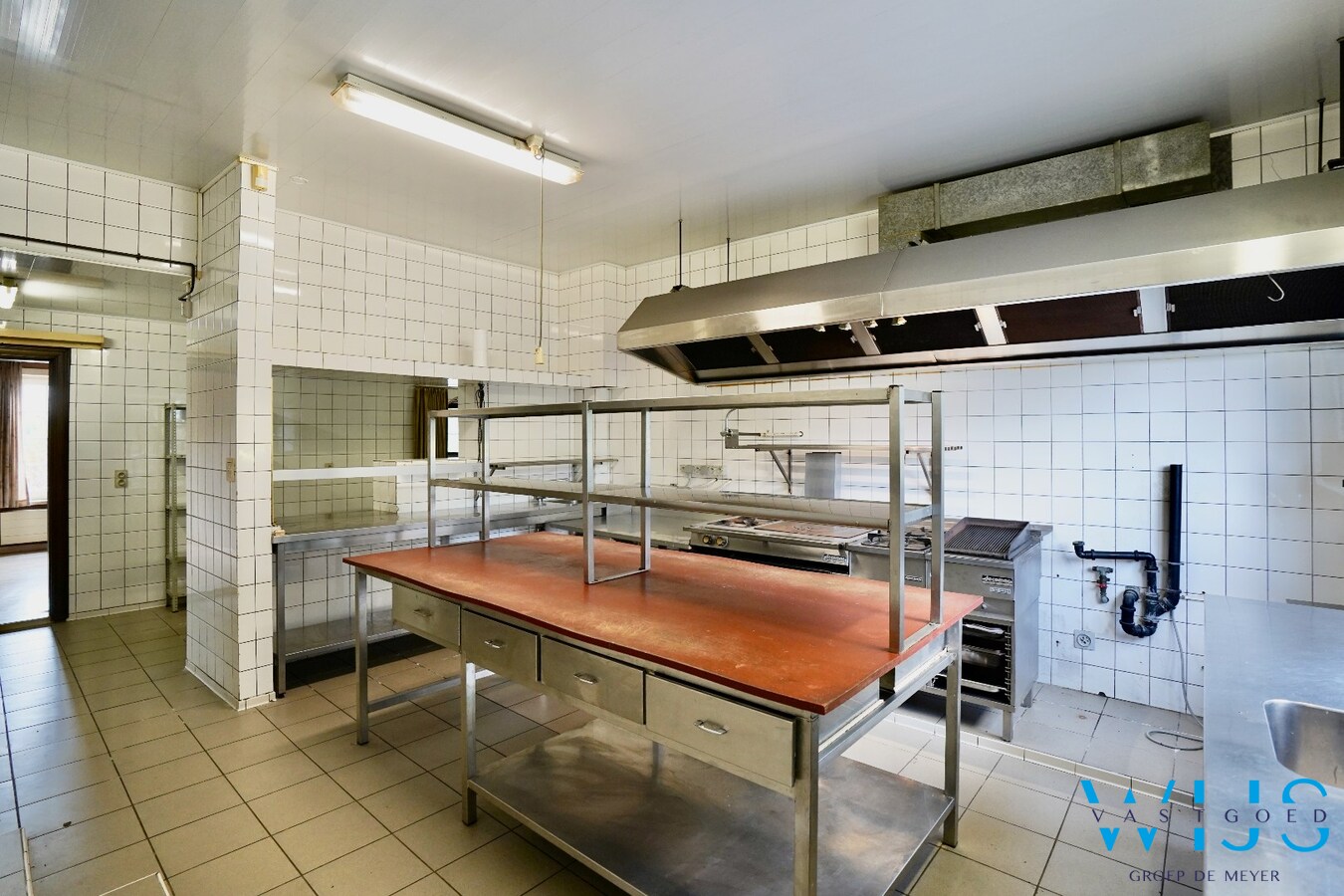Karaktervolle woning met voormalige horecaruimte en uitzonderlijk veel ruimte 