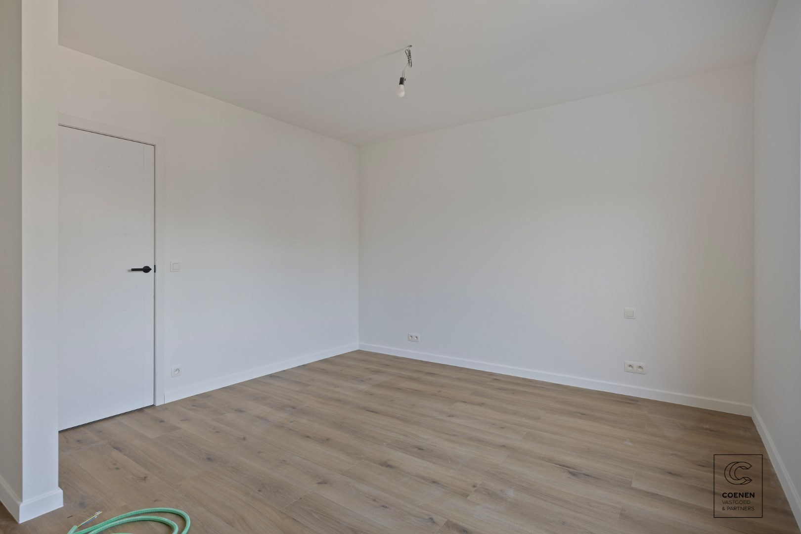 Prachtig, volledig gerenoveerde woning met 3 slaapkamers op een toplocatie te Turnhout! 
