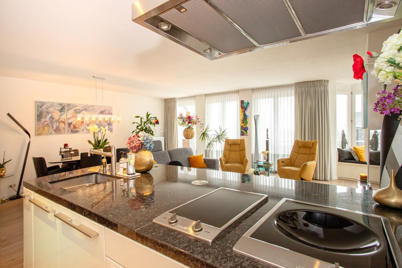 Wonen in het hart van Bladel, met ruimte, comfort en een royaal terras in misschien wel het mooiste appartement van Bladel. 