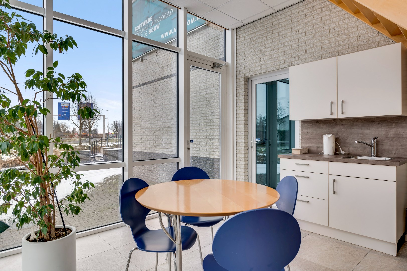 Op A-1 zichtlokatie gelegen aan Ringbaan-Noord 