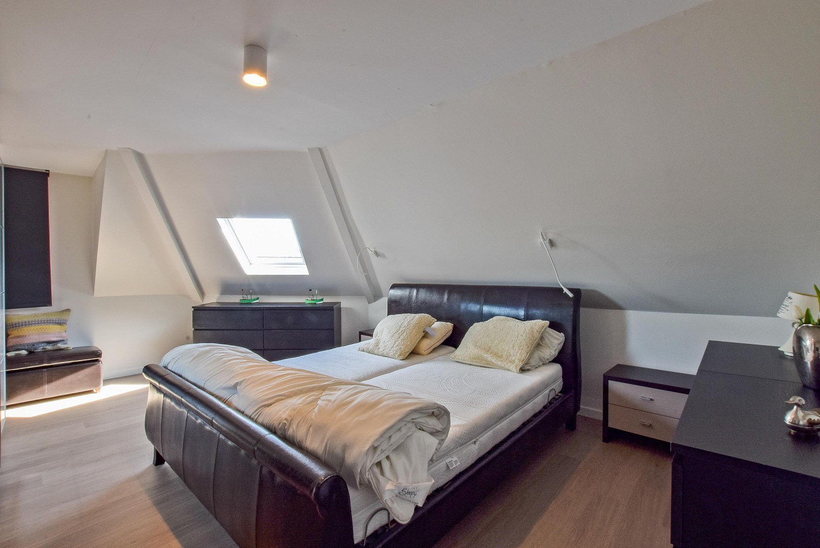 Tophorecazaak met woonst op de Kaai in Nieuwpoort – Huur of Huurkoop mogelijk 