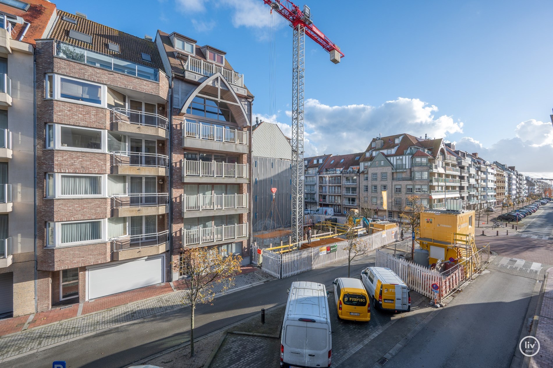 Appartement prêt à emménager avec 3 chambres dans un emplacement de premier choix près de la place Rubens et de la plage. Possibilité d'acheter un parking au rez-de-chaussée de la résidence. 