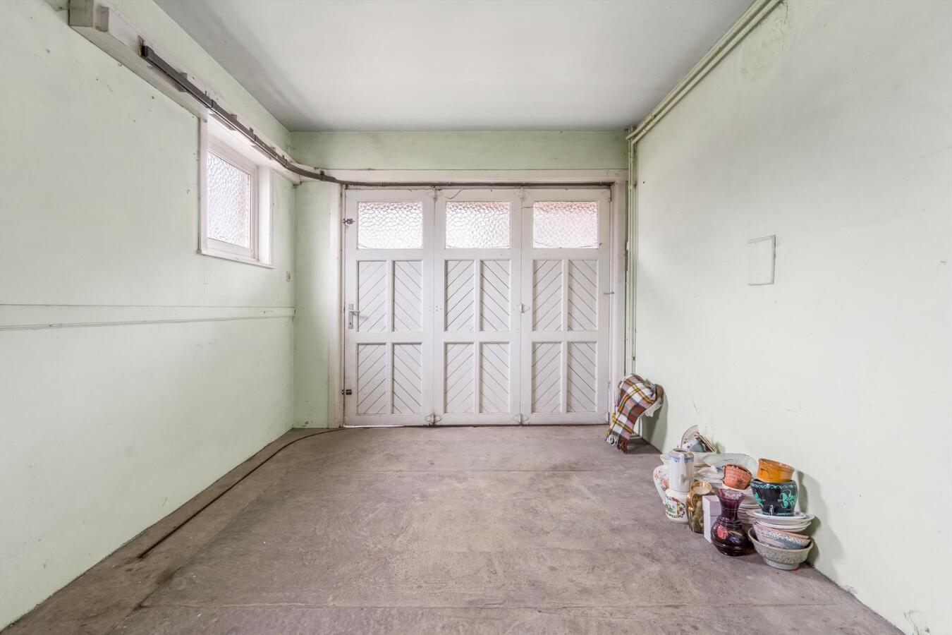 Rustige gelegen open bebouwing met bouwgrond op 1780 m² te Koekelare 