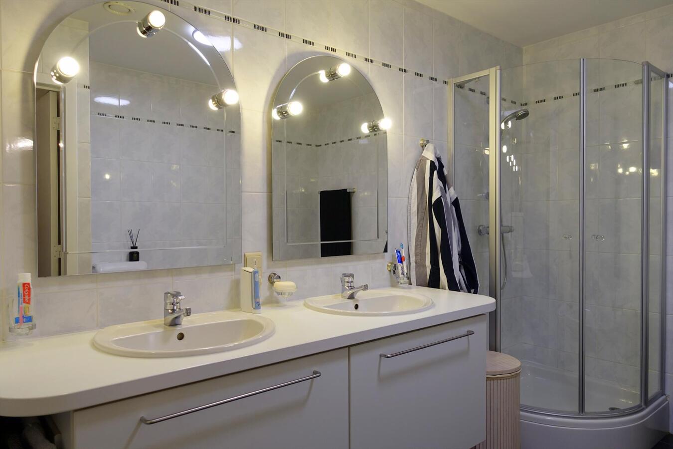 Gelijkvloers appartement met zuidgerichte tuin 