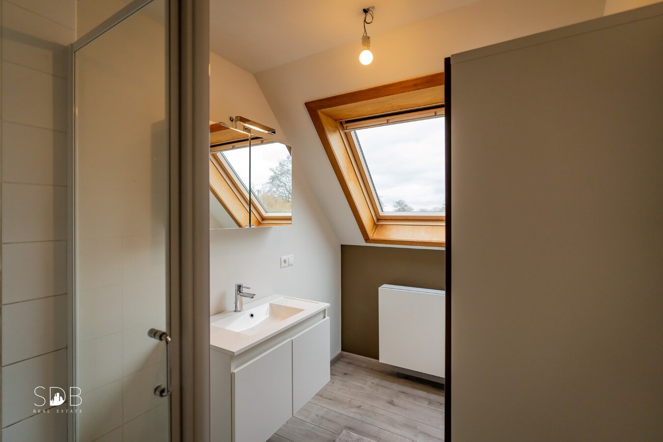 Landelijke woning met paardenaccommodatie en graslanden op 3ha 71a 90ca 