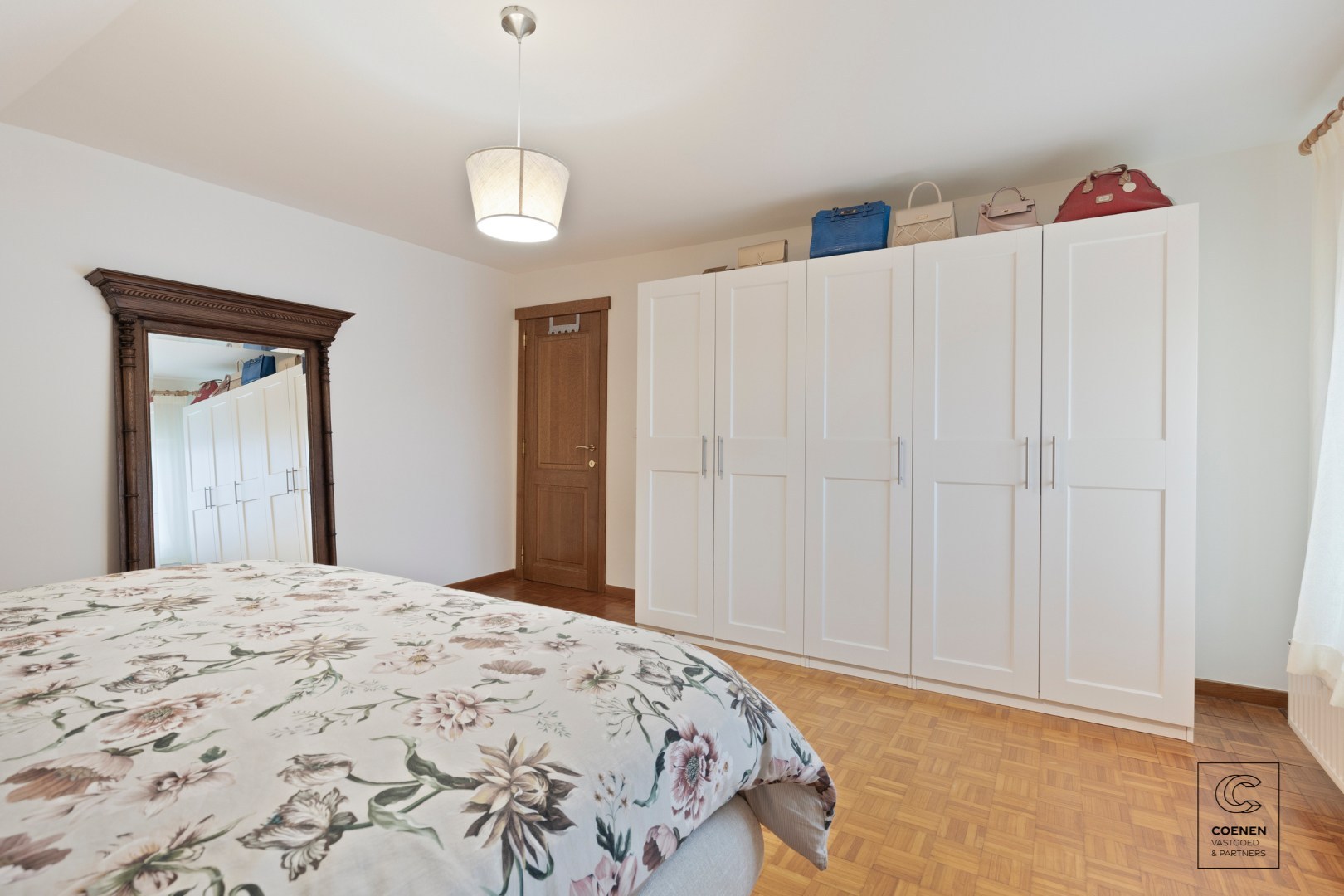 Instapklare gezinswoning met 4 à 5 slaapkamers op een rustige ligging te Oostmalle! 