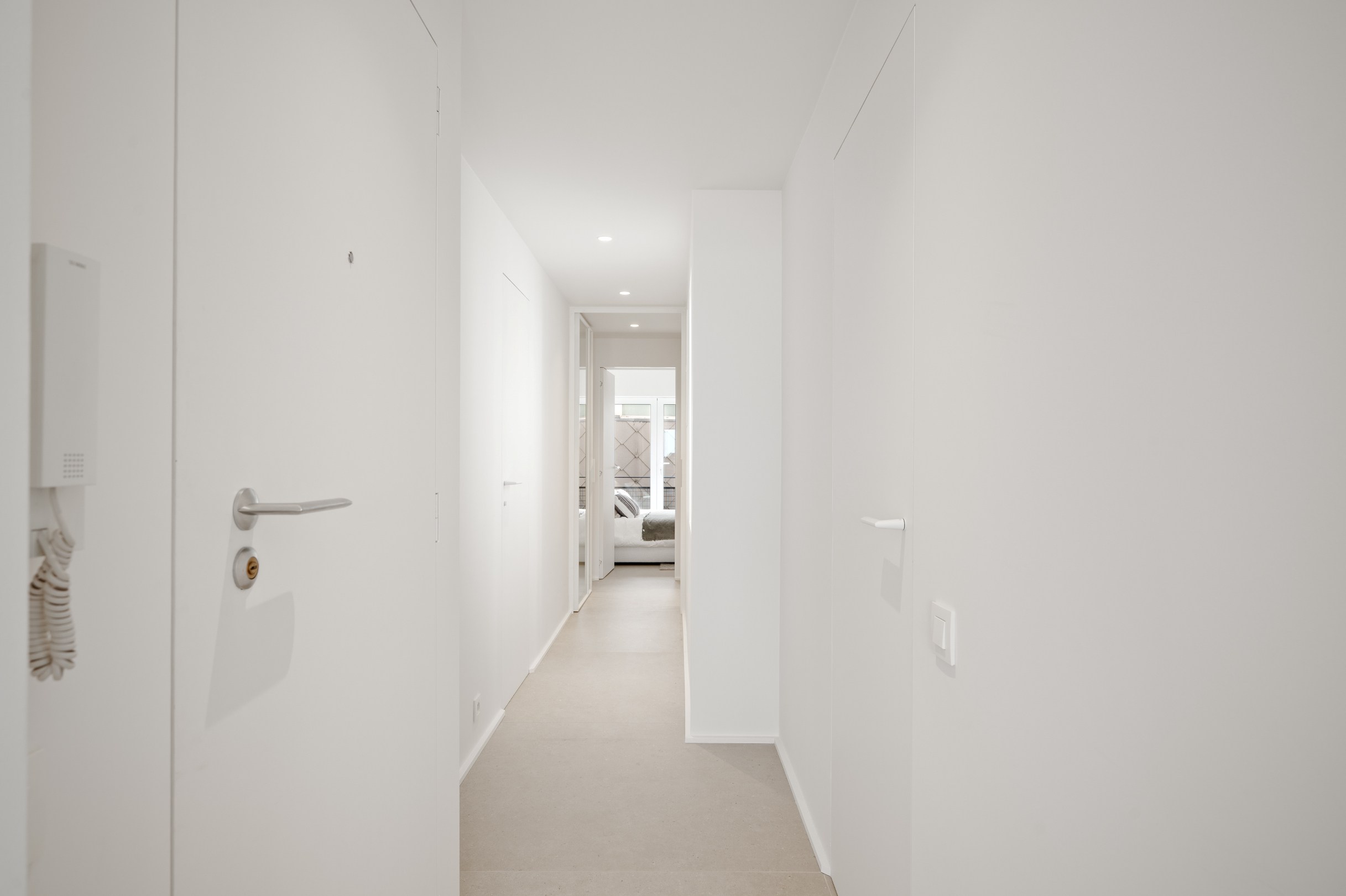 Appartement de vacances confortable et magnifiquement rénové avec vue frontale sur la mer, situé près de la place Rubens. 