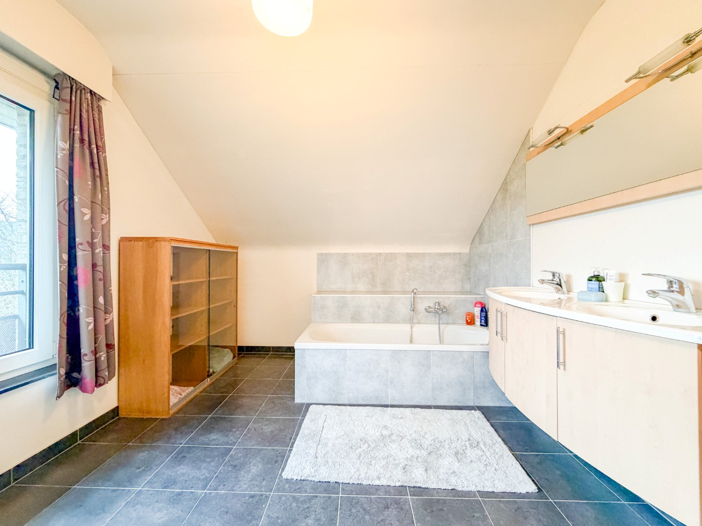 Villa hartje Torhout, topligging op een perceel van 2052 m²! 