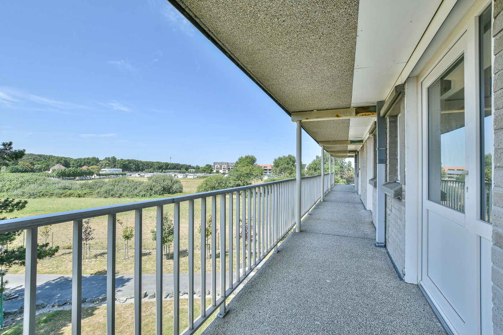 Instapklaar éénslaapkamerappartement met terras in Park Atlantis te De Haan 