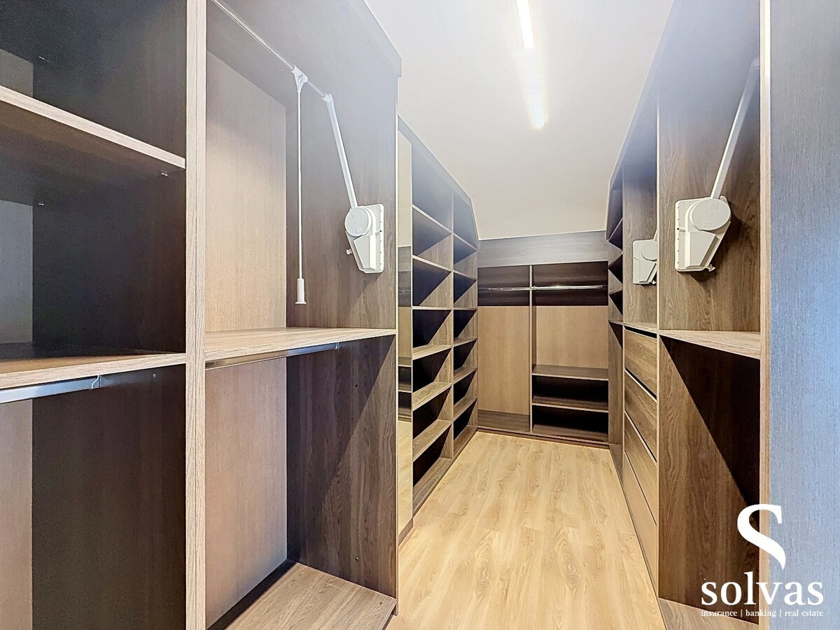 Ruime gezinswoning op een prachtig perceel van 1.860 m² 