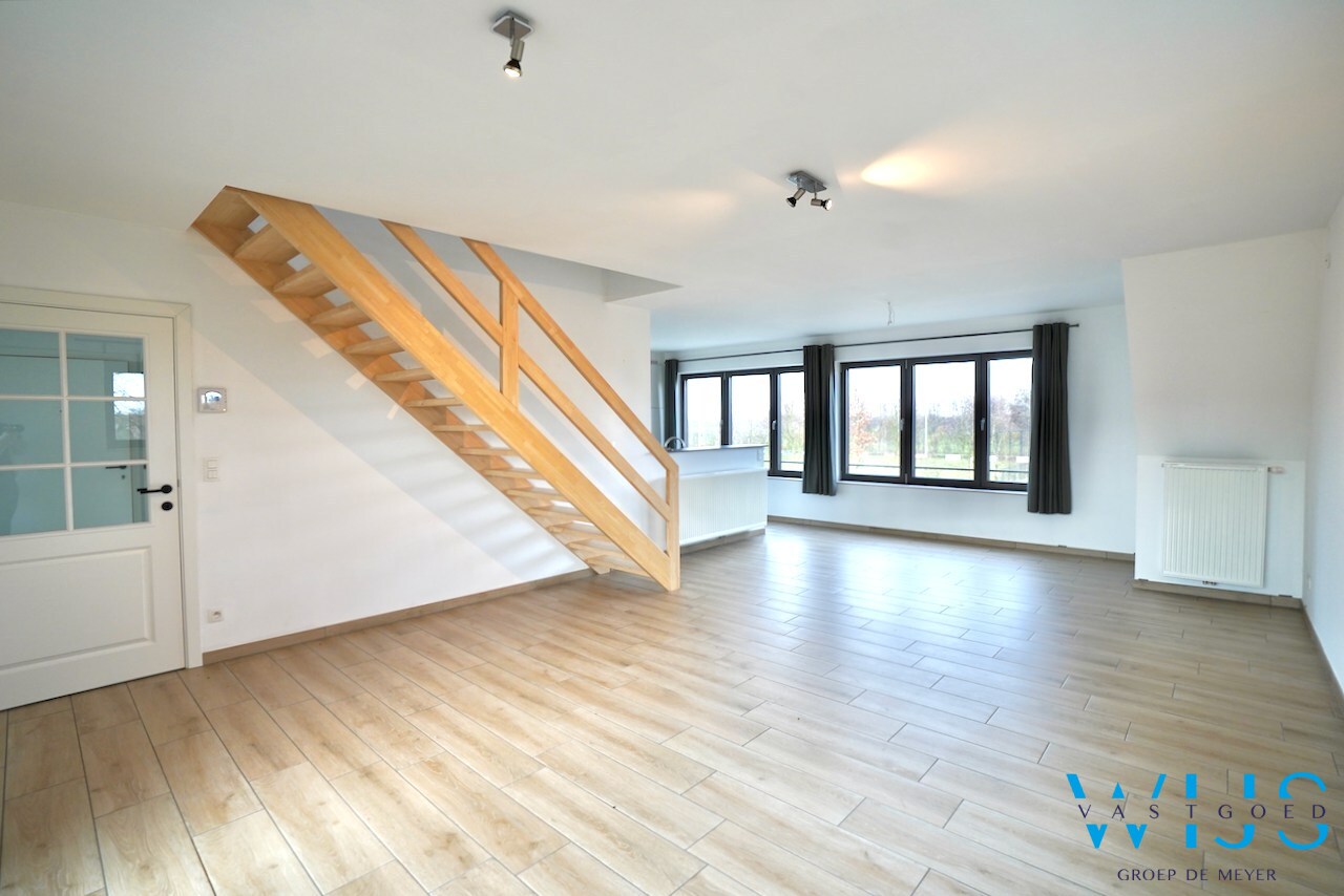 Prachtig appartement in het rustige landelijke OOSTEEKLO ! 