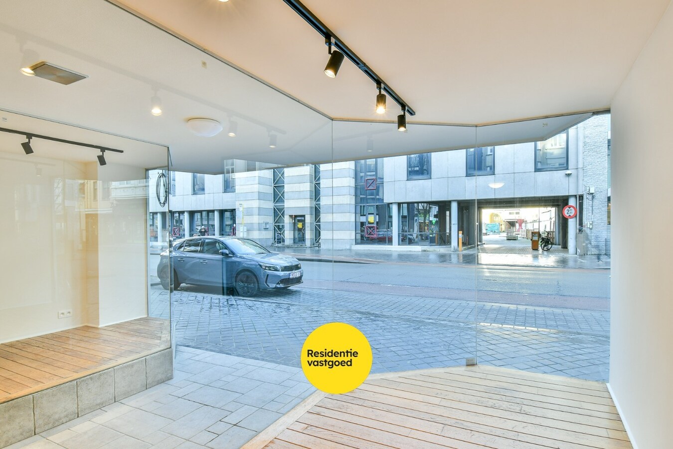 Te huur commerciële winkel - Oostende