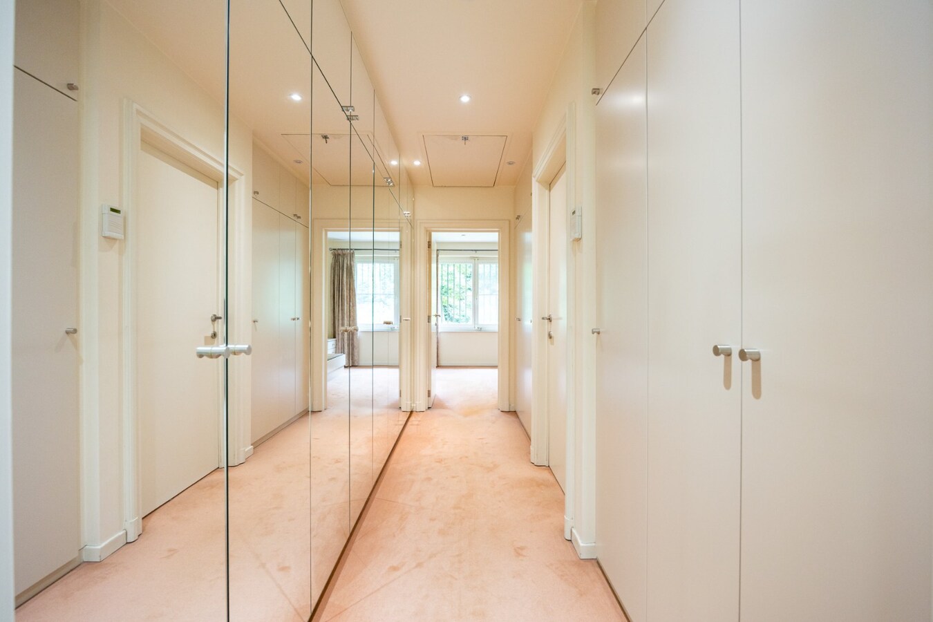 Exclusieve villa met gelijkvloerse master suite, prachtige tuin en uitzonderlijk wooncomfort 