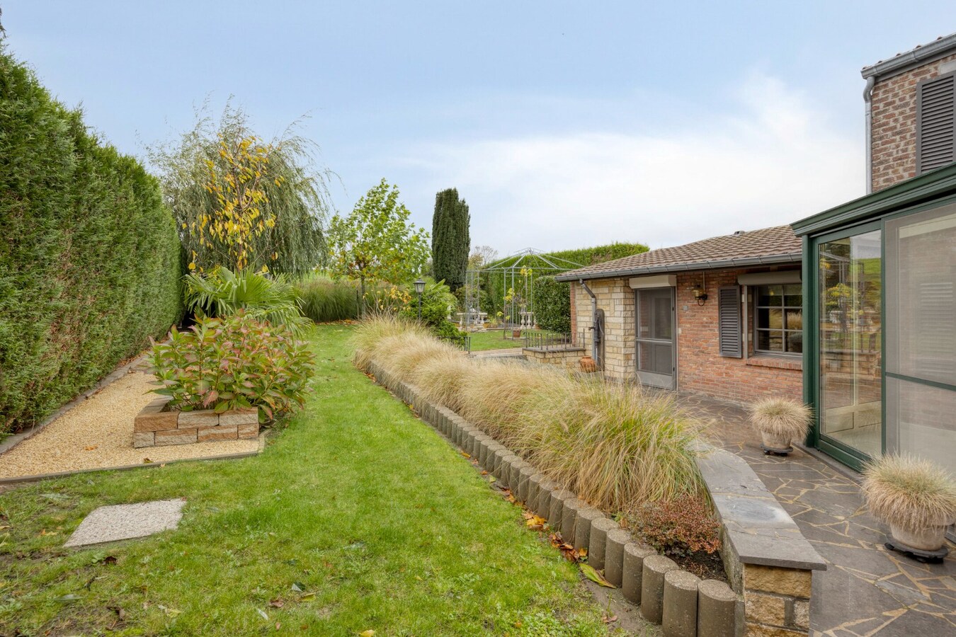 Open bebouwing met 3 slaapkamers in landelijke omgeving 