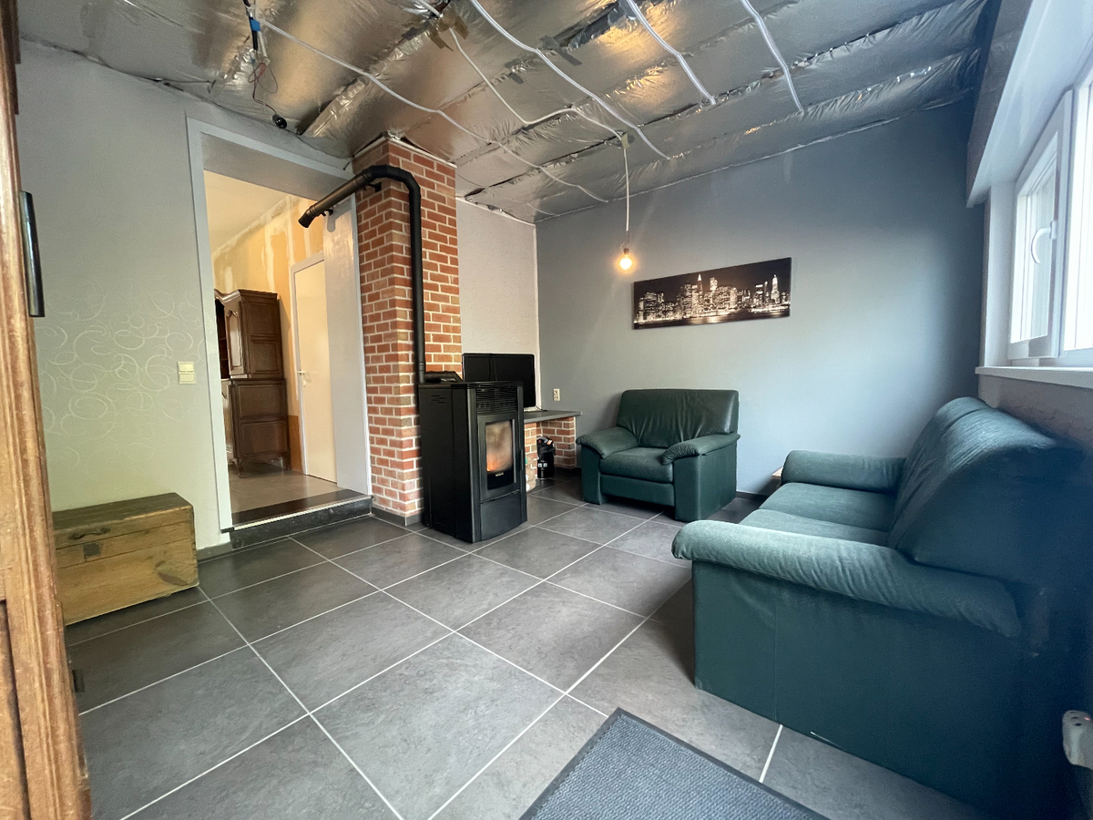 Rijwoning met 2 slaapkamers en tuin te Roeselare 