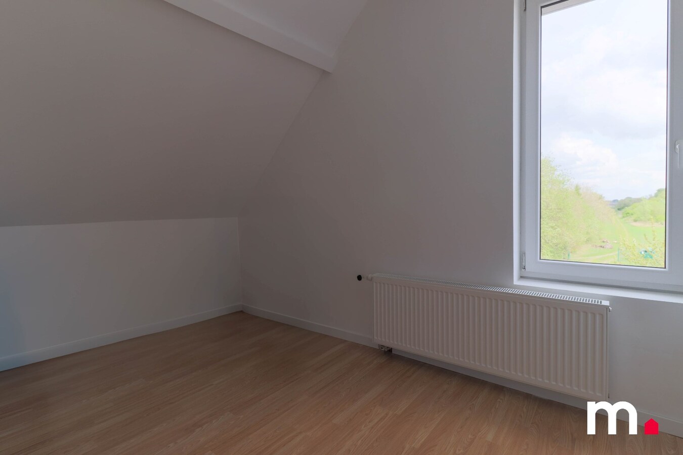 Instapklare woning te Wevelgem met 4 slaapkamers en 2 badkamers! 