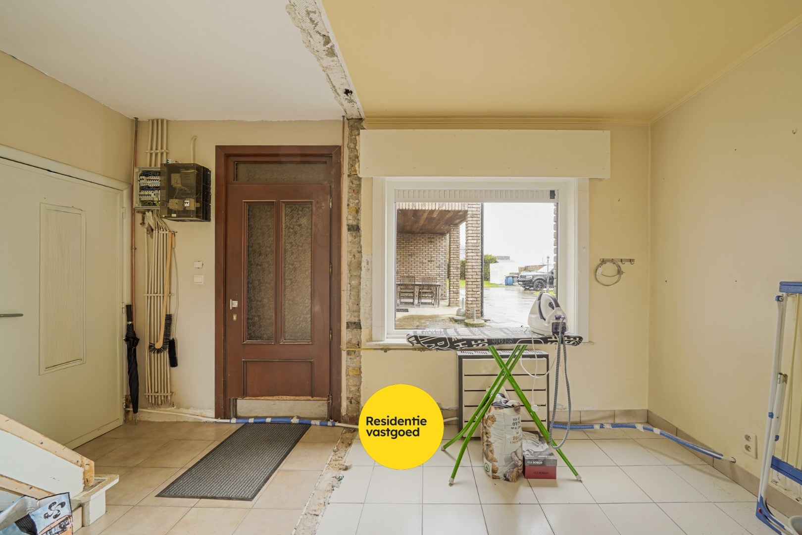 Alleenstaande woning op ruim perceel met vernieuwd woongedeelte en loods (80 m²) 