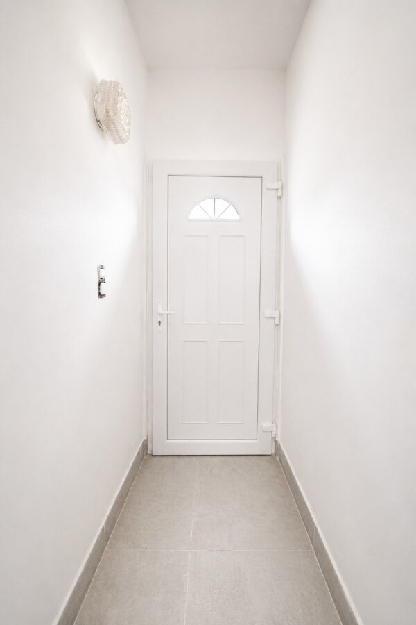 Instapklare gezinswoning met 4 slaapkamers, 2 badkamers, zonnige zuidwestgerichte tuin en EPC-label C in hartje Sint-Niklaas! 