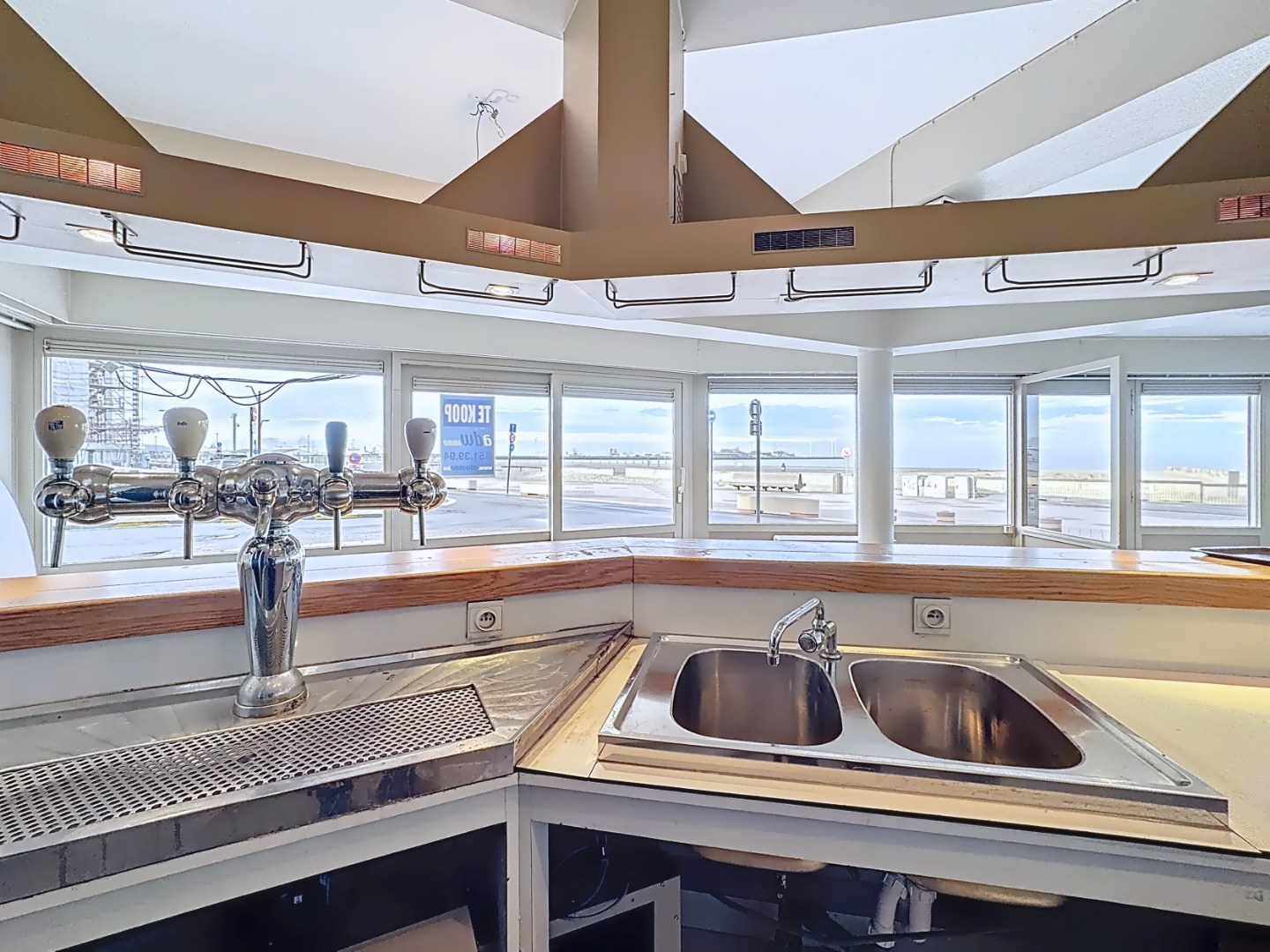 Horecazaak op absolute topligging! 