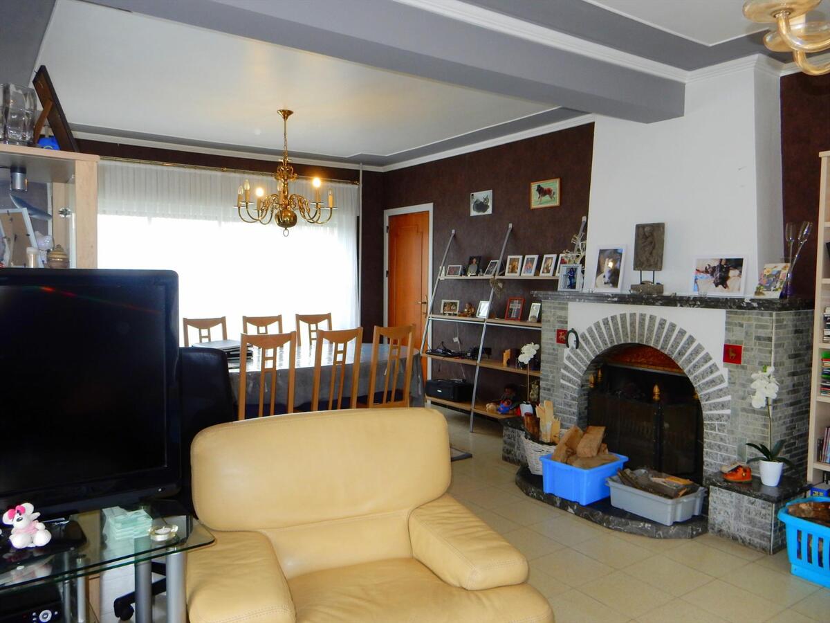 Woning met 4 slaapkamers en zonnige tuin 