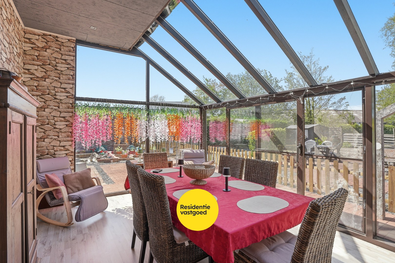 Charmante woning op 727 m² in het centrum van Eernegem 