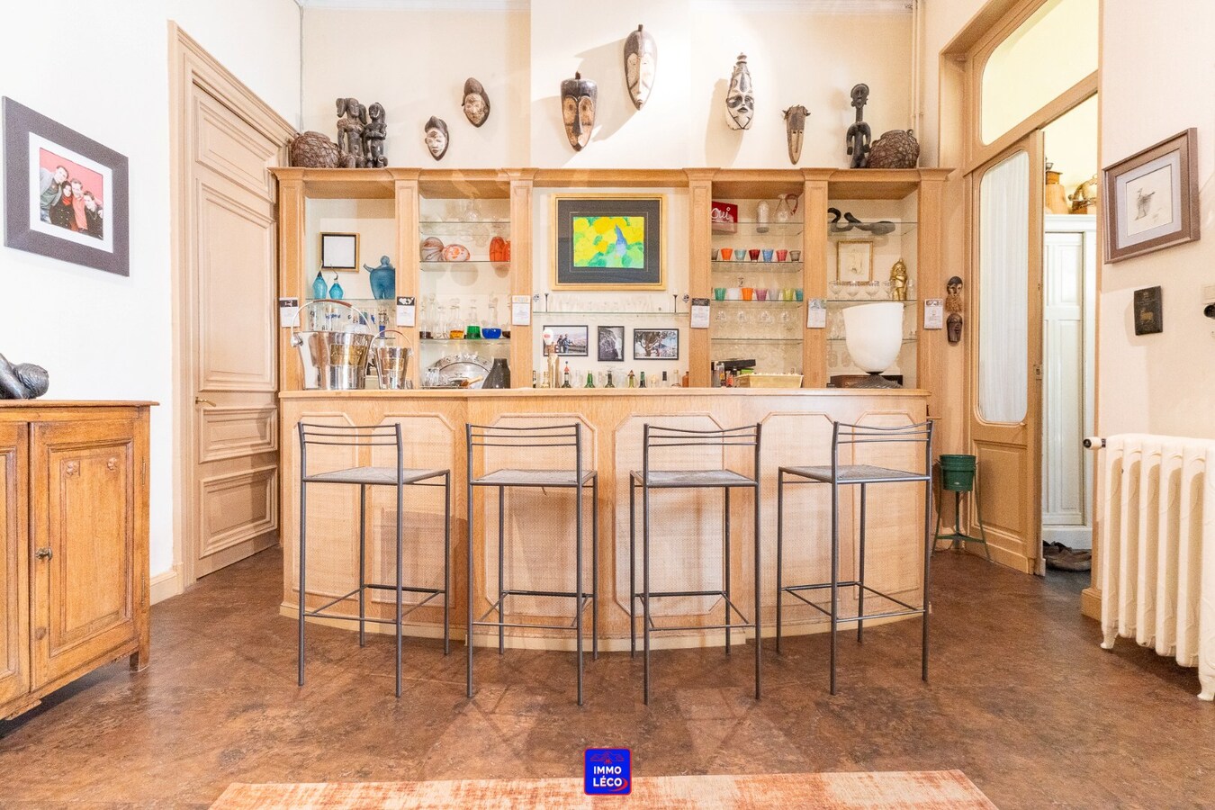 Maison de Maître chargée d'histoire, une propriété unique dans le centre-ville ! 